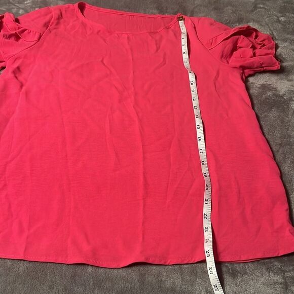 Two Women’s Tops - SHEIN - Picture 10 of 11